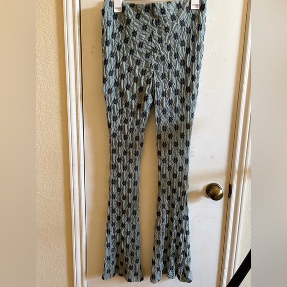 Brand new without tag Free People Margo lace overlay flare pants size M - Picture 5 of 7